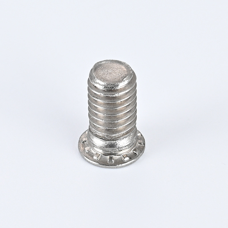 Aluminium ukryte w gwintowanych kołkach